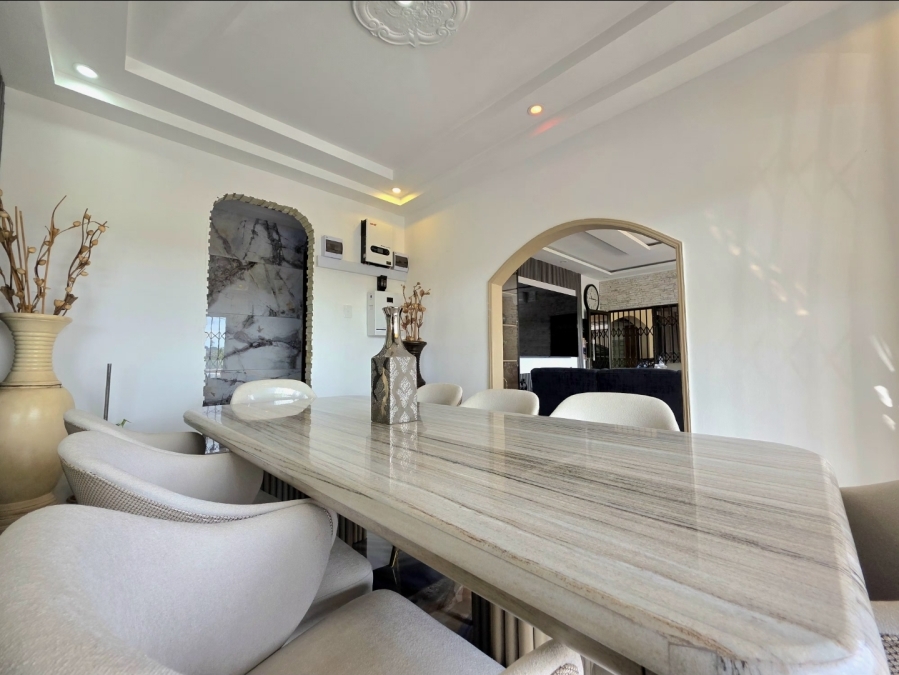 8 Bedroom Property for Sale in Isipingo Hills KwaZulu-Natal
