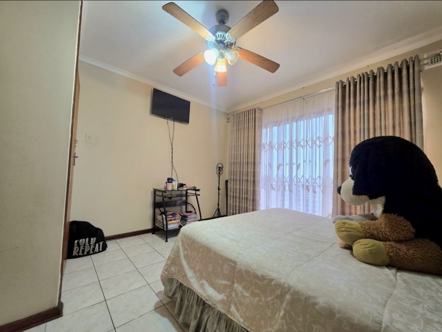 8 Bedroom Property for Sale in Isipingo Hills KwaZulu-Natal