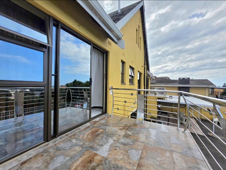 8 Bedroom Property for Sale in Isipingo Hills KwaZulu-Natal