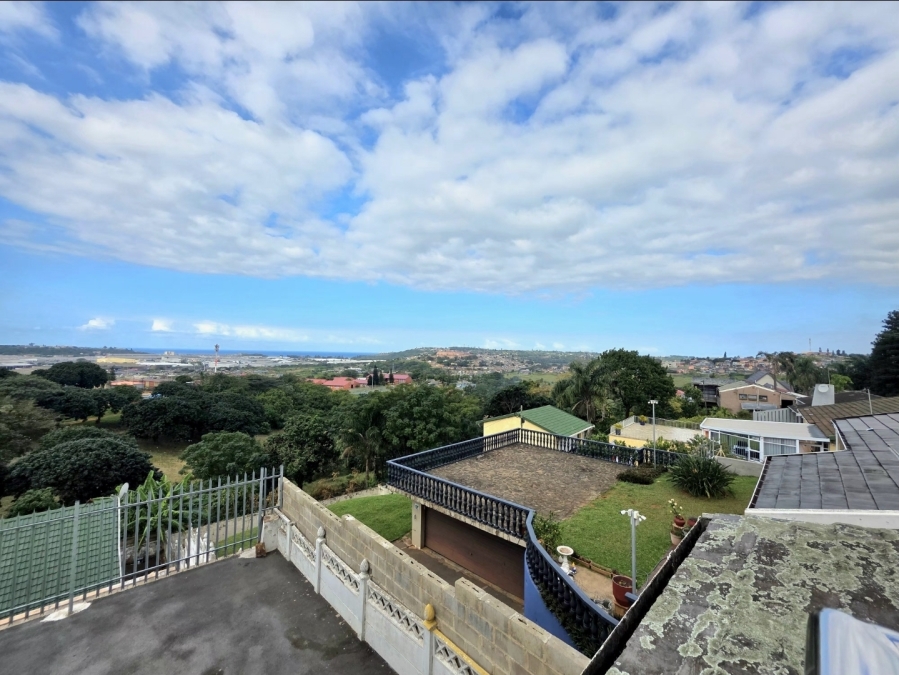 8 Bedroom Property for Sale in Isipingo Hills KwaZulu-Natal