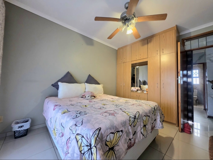 8 Bedroom Property for Sale in Isipingo Hills KwaZulu-Natal