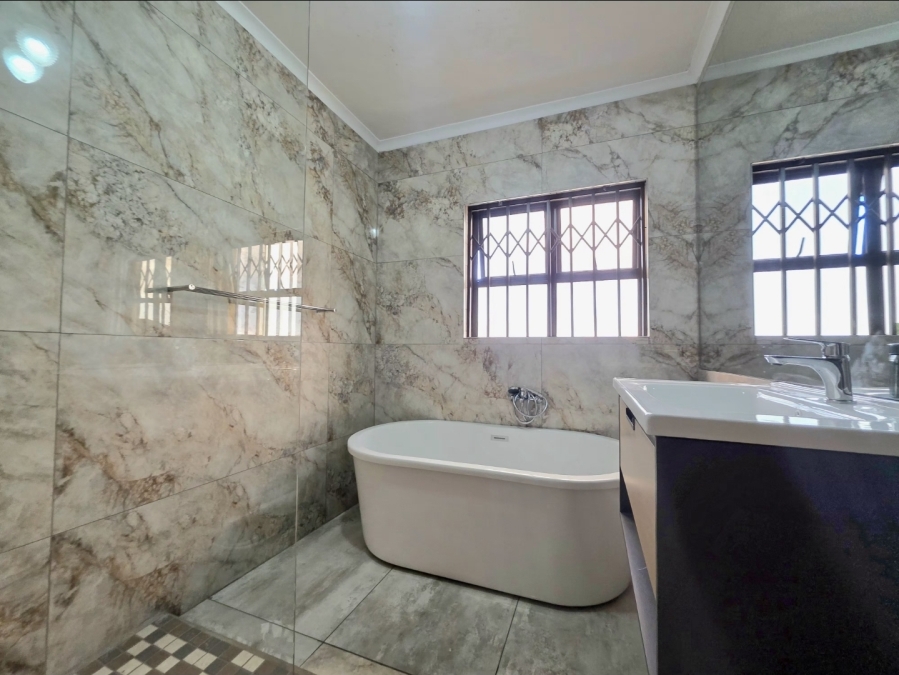 8 Bedroom Property for Sale in Isipingo Hills KwaZulu-Natal