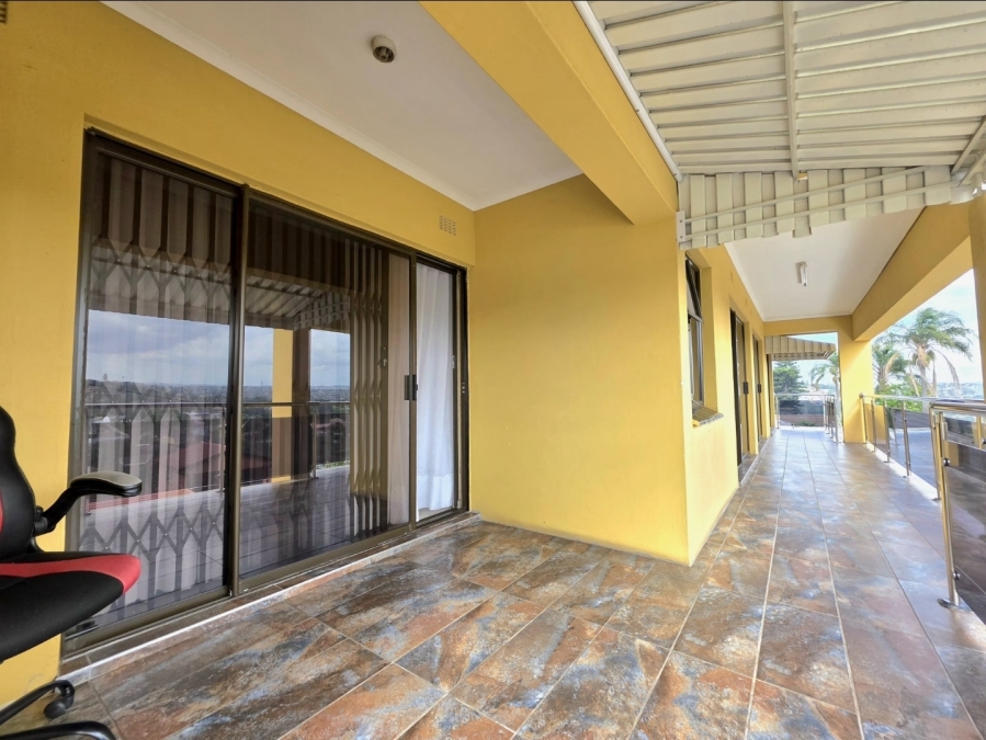 8 Bedroom Property for Sale in Isipingo Hills KwaZulu-Natal