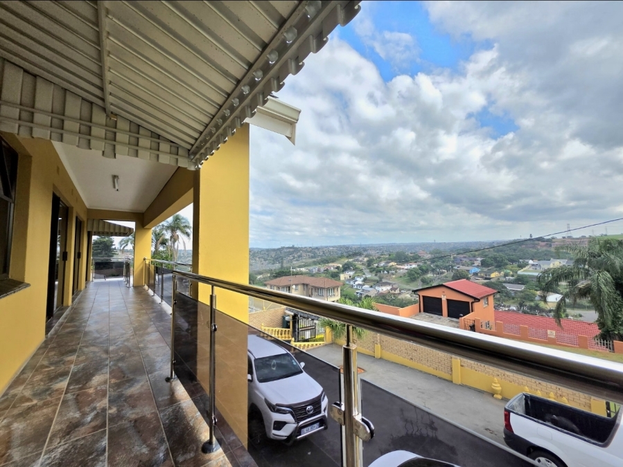 8 Bedroom Property for Sale in Isipingo Hills KwaZulu-Natal