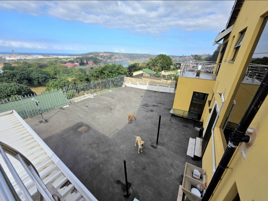 8 Bedroom Property for Sale in Isipingo Hills KwaZulu-Natal