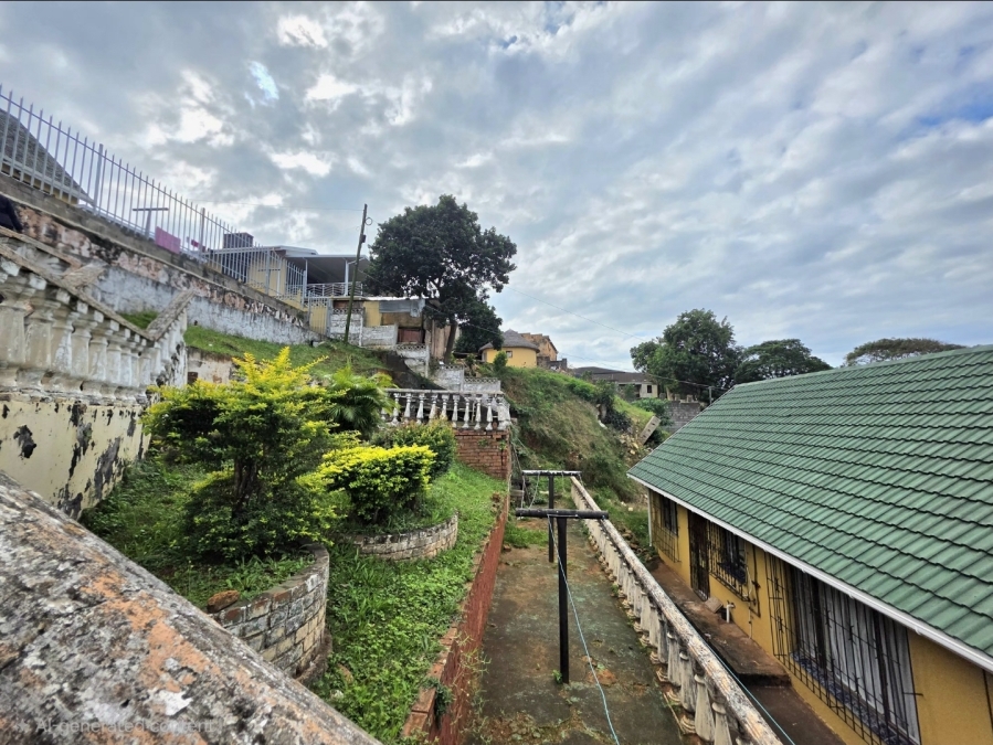 8 Bedroom Property for Sale in Isipingo Hills KwaZulu-Natal