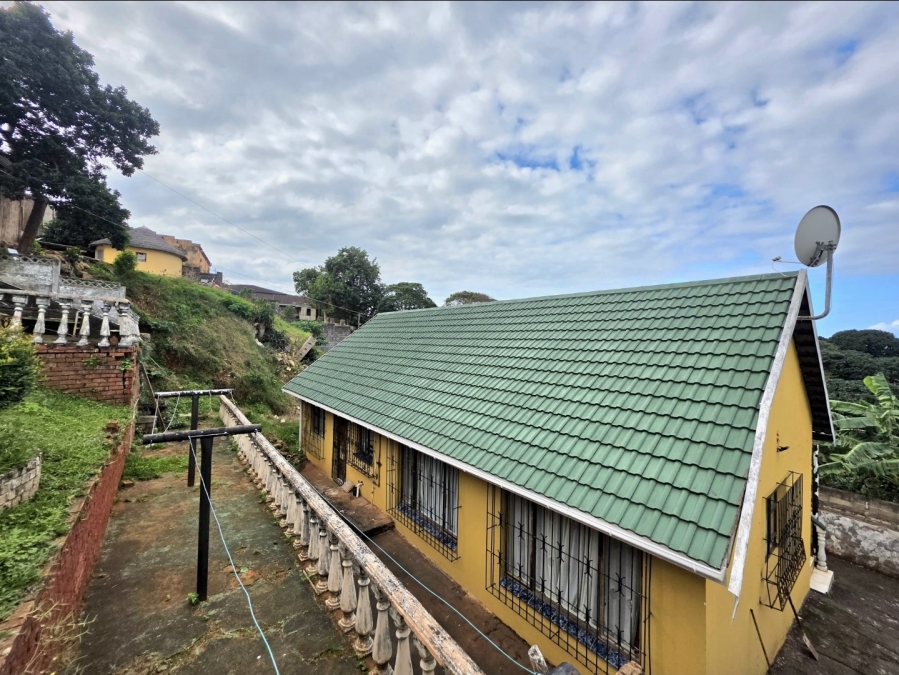 8 Bedroom Property for Sale in Isipingo Hills KwaZulu-Natal
