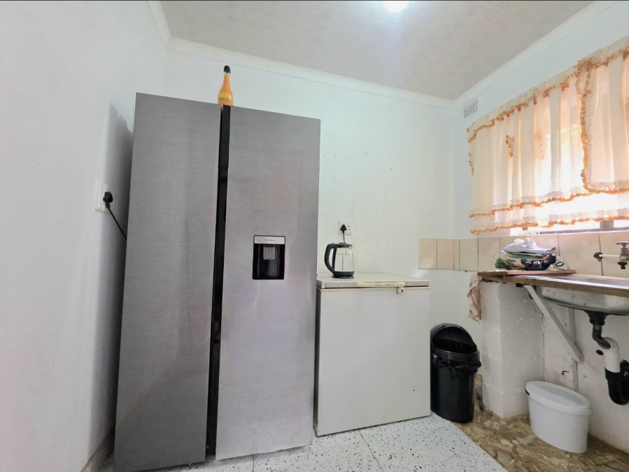 8 Bedroom Property for Sale in Isipingo Hills KwaZulu-Natal