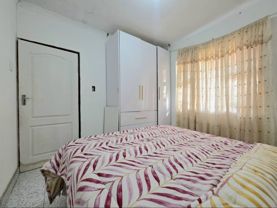 8 Bedroom Property for Sale in Isipingo Hills KwaZulu-Natal