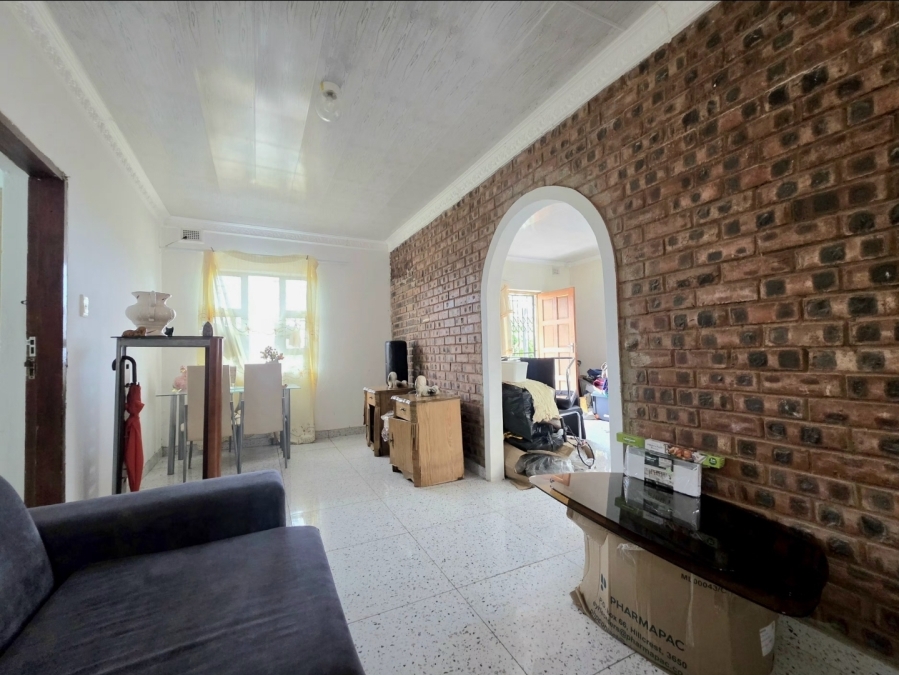 8 Bedroom Property for Sale in Isipingo Hills KwaZulu-Natal