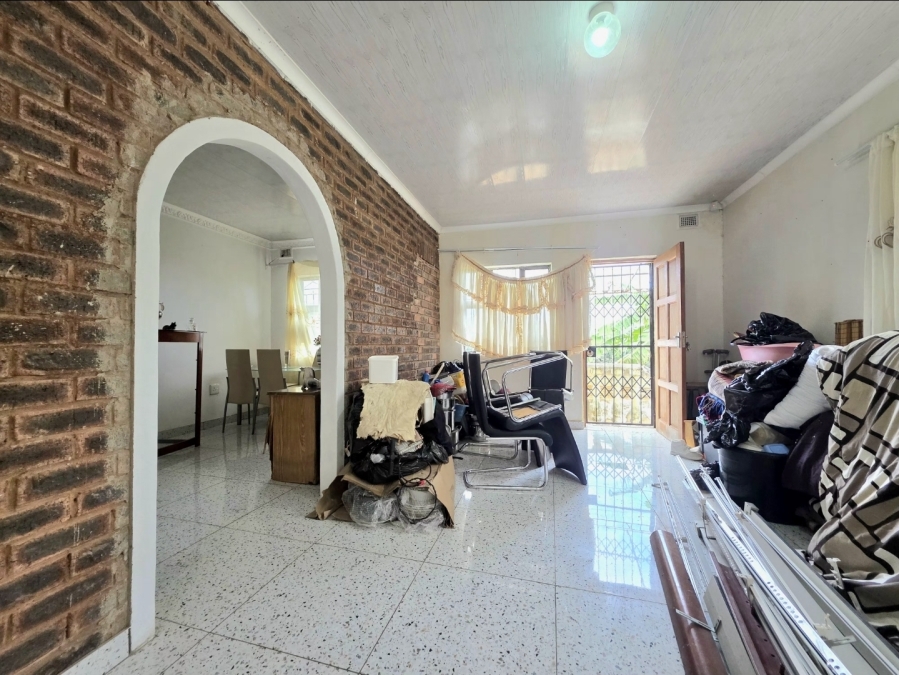 8 Bedroom Property for Sale in Isipingo Hills KwaZulu-Natal