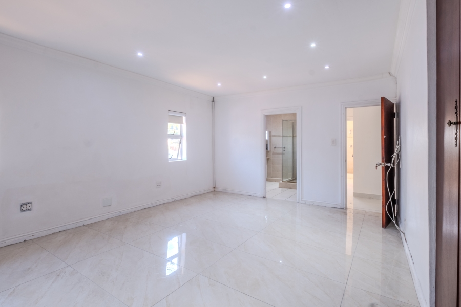 4 Bedroom Property for Sale in Durban North KwaZulu-Natal