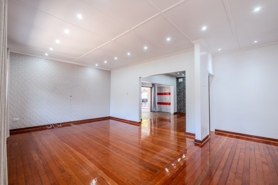 4 Bedroom Property for Sale in Durban North KwaZulu-Natal