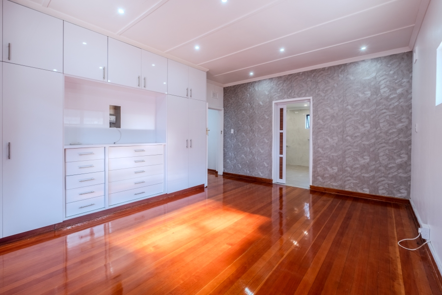 4 Bedroom Property for Sale in Durban North KwaZulu-Natal