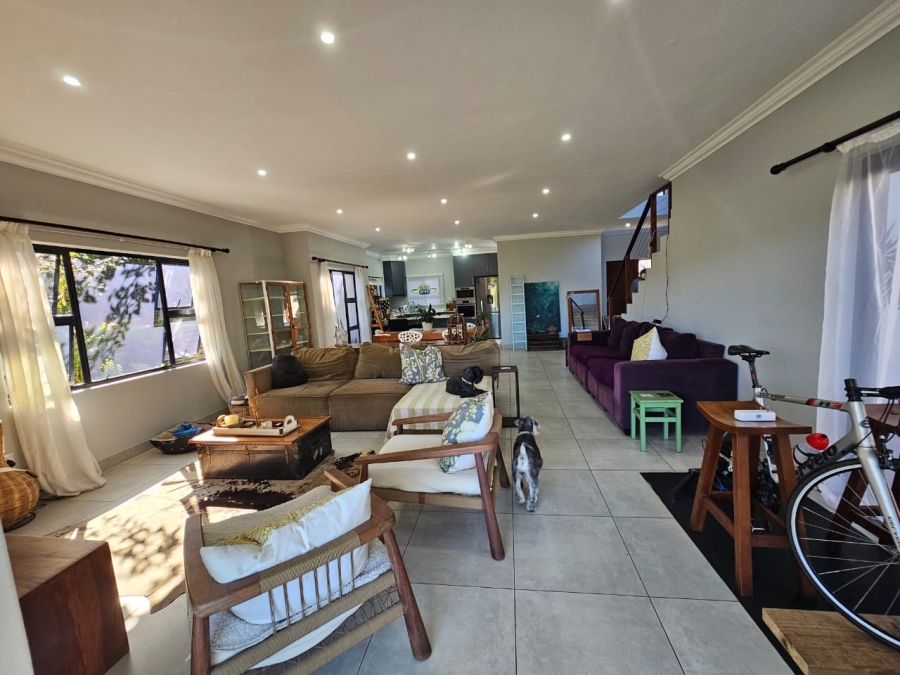 To Let 3 Bedroom Property for Rent in New Salt Rock City KwaZulu-Natal