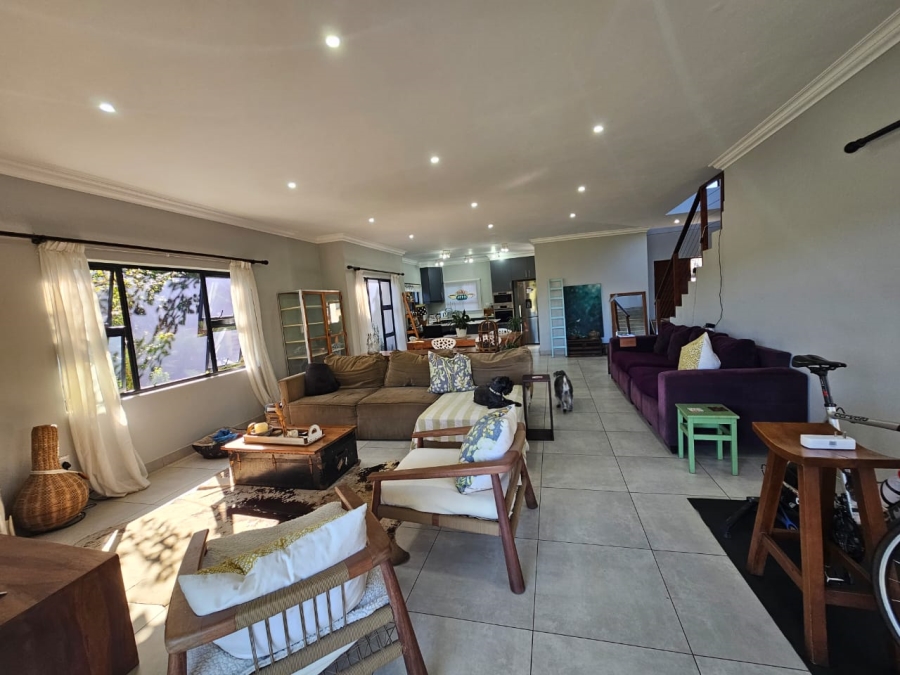 To Let 3 Bedroom Property for Rent in New Salt Rock City KwaZulu-Natal