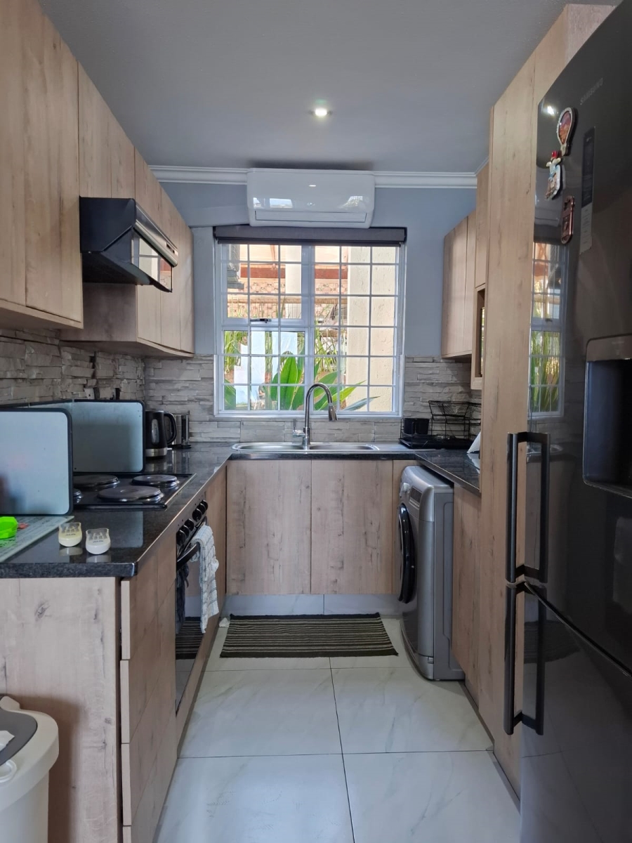 2 Bedroom Property for Sale in Westbrook KwaZulu-Natal