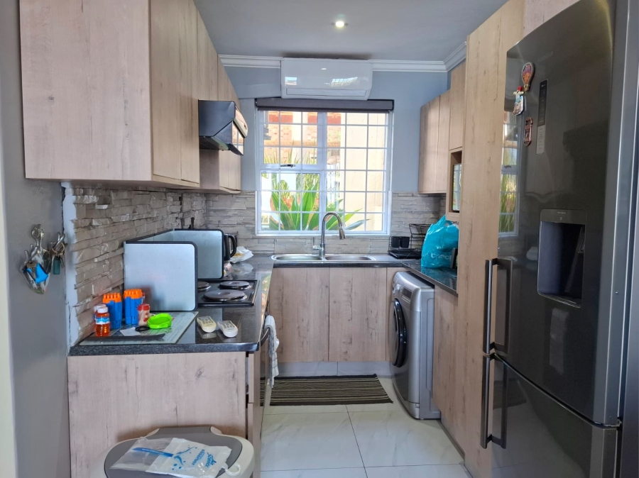2 Bedroom Property for Sale in Westbrook KwaZulu-Natal
