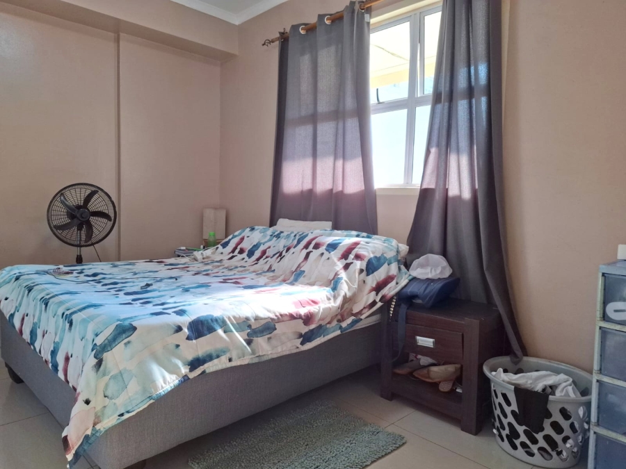 To Let 2 Bedroom Property for Rent in Westbrook KwaZulu-Natal