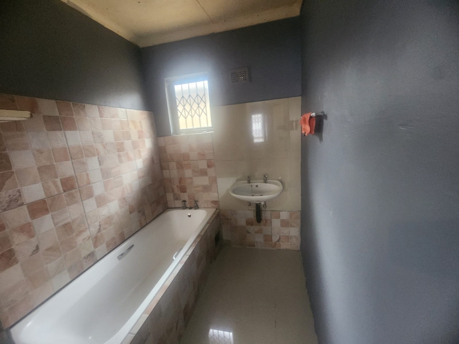 To Let 3 Bedroom Property for Rent in Wiggins KwaZulu-Natal