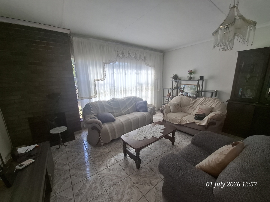 4 Bedroom Property for Sale in Huttenheights KwaZulu-Natal