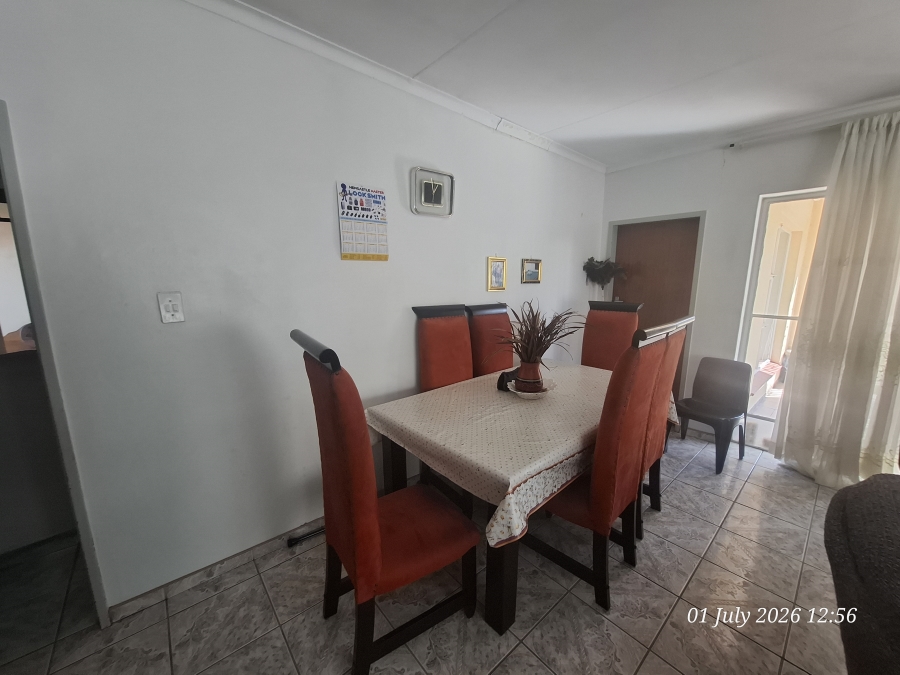 4 Bedroom Property for Sale in Huttenheights KwaZulu-Natal