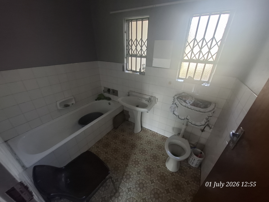 4 Bedroom Property for Sale in Huttenheights KwaZulu-Natal