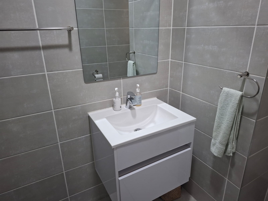 To Let 1 Bedroom Property for Rent in Ballito Central KwaZulu-Natal