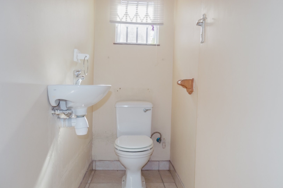 2 Bedroom Property for Sale in Scottburgh Central KwaZulu-Natal