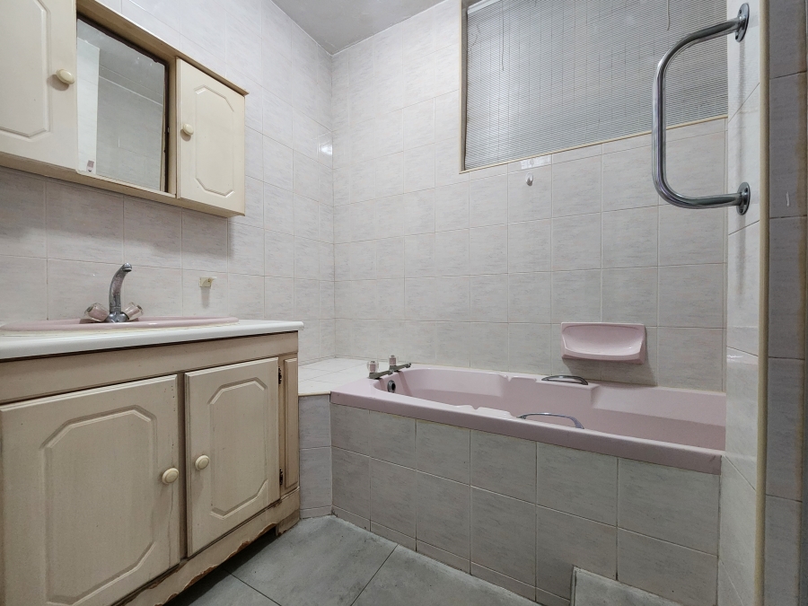 2 Bedroom Property for Sale in South Beach KwaZulu-Natal