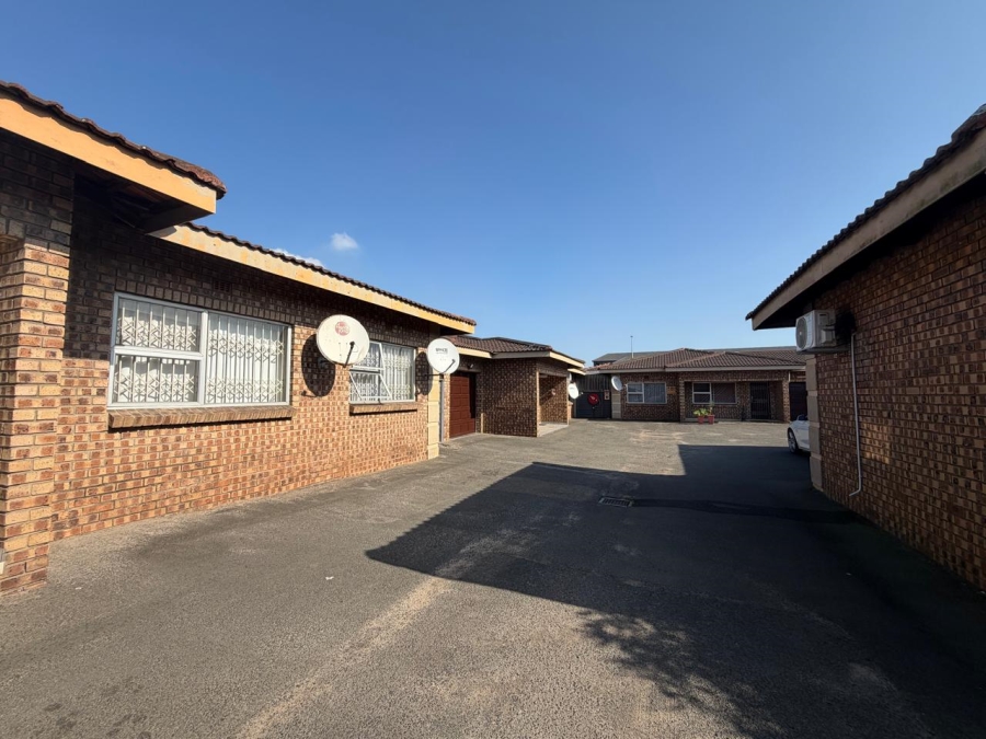2 Bedroom Property for Sale in Arboretum KwaZulu-Natal