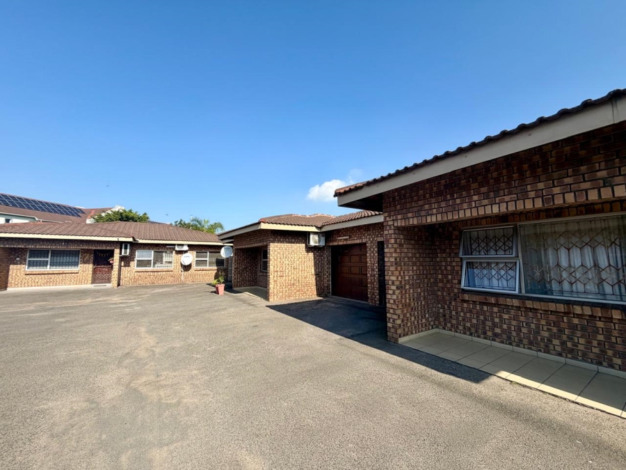 2 Bedroom Property for Sale in Arboretum KwaZulu-Natal
