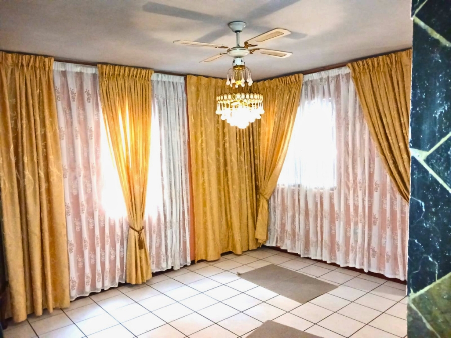 3 Bedroom Property for Sale in Gandhinagar KwaZulu-Natal