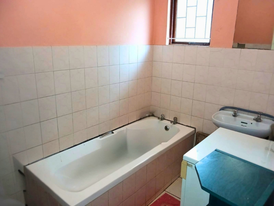 3 Bedroom Property for Sale in Gandhinagar KwaZulu-Natal