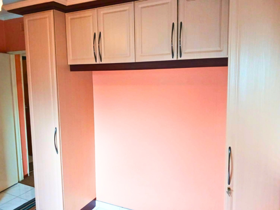 3 Bedroom Property for Sale in Gandhinagar KwaZulu-Natal