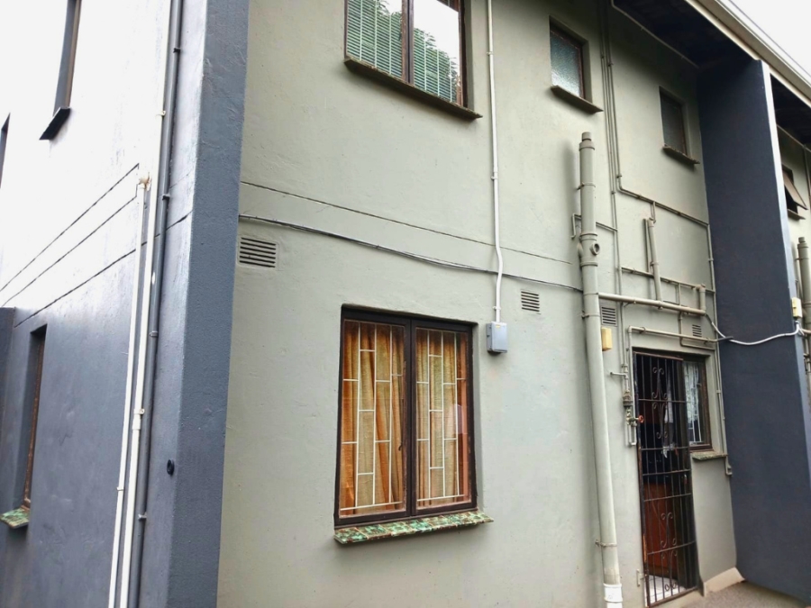 3 Bedroom Property for Sale in Gandhinagar KwaZulu-Natal
