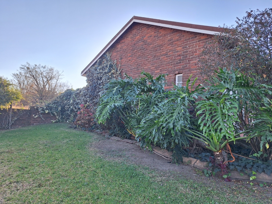 3 Bedroom Property for Sale in Schuinshoogte KwaZulu-Natal