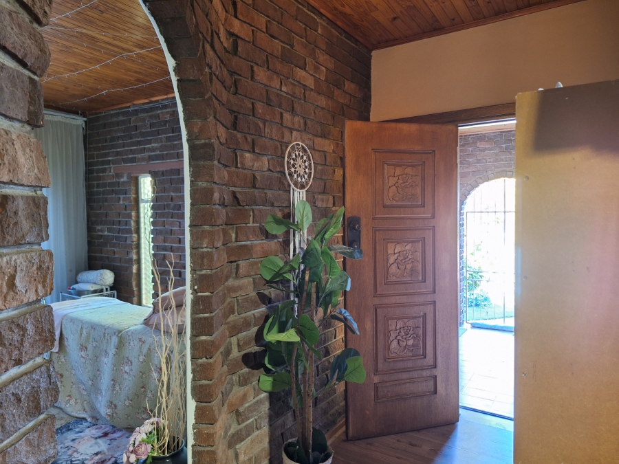 3 Bedroom Property for Sale in Schuinshoogte KwaZulu-Natal
