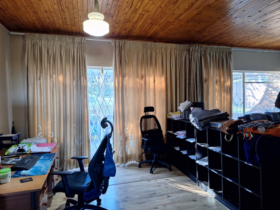 3 Bedroom Property for Sale in Schuinshoogte KwaZulu-Natal