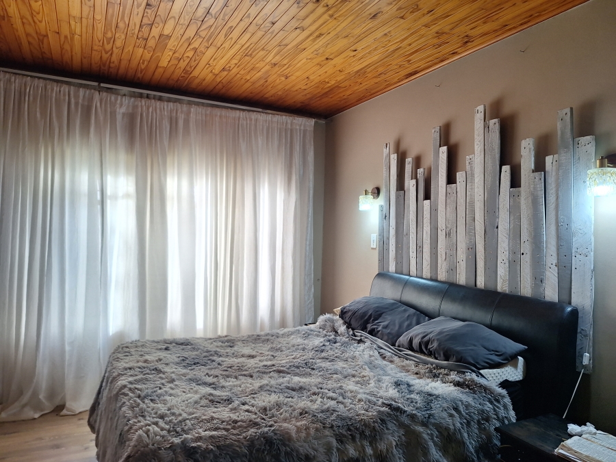 3 Bedroom Property for Sale in Schuinshoogte KwaZulu-Natal