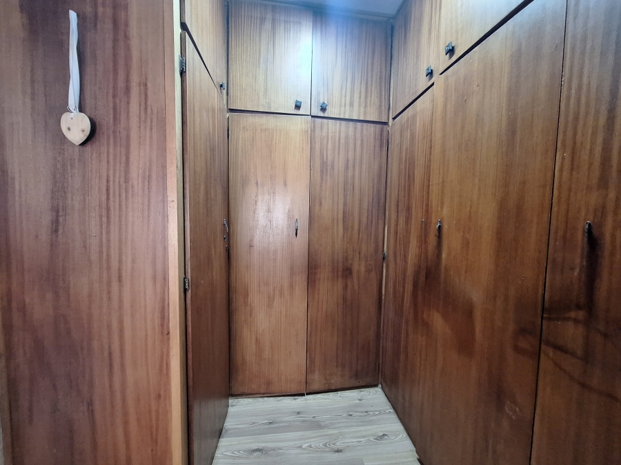 3 Bedroom Property for Sale in Schuinshoogte KwaZulu-Natal