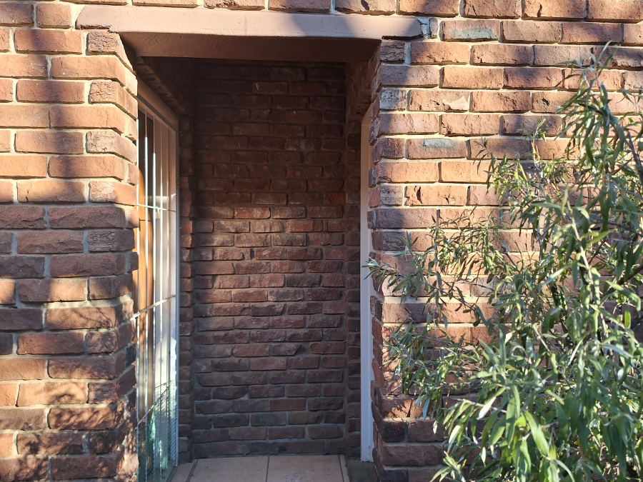 3 Bedroom Property for Sale in Schuinshoogte KwaZulu-Natal