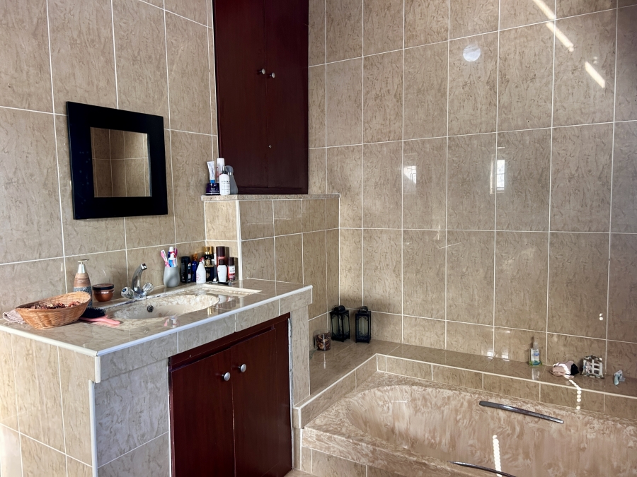 4 Bedroom Property for Sale in Sheffield Beach KwaZulu-Natal