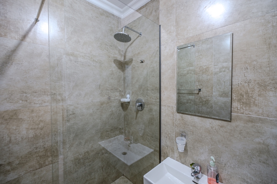 2 Bedroom Property for Sale in Umhlanga KwaZulu-Natal