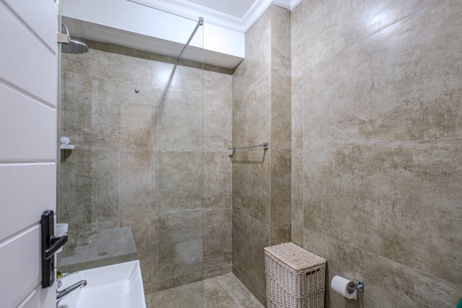 2 Bedroom Property for Sale in Umhlanga KwaZulu-Natal