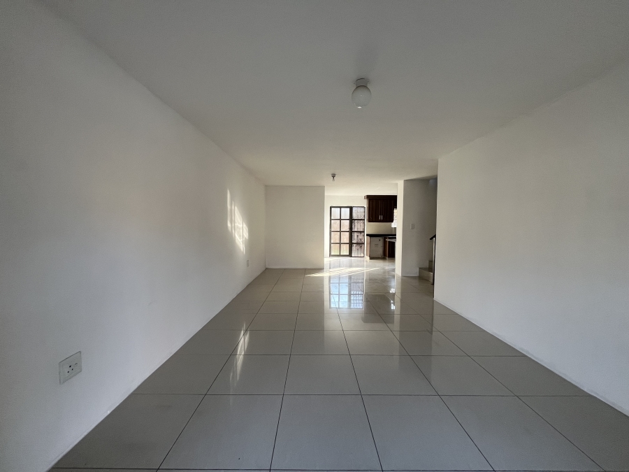 3 Bedroom Property for Sale in Northcroft KwaZulu-Natal