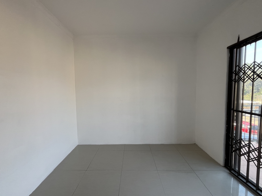 3 Bedroom Property for Sale in Northcroft KwaZulu-Natal