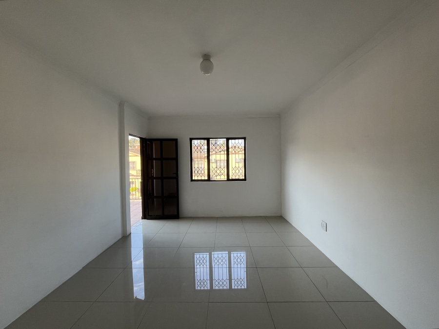 3 Bedroom Property for Sale in Northcroft KwaZulu-Natal