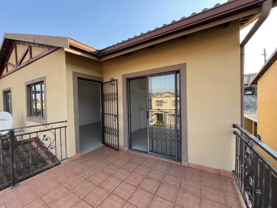 3 Bedroom Property for Sale in Northcroft KwaZulu-Natal