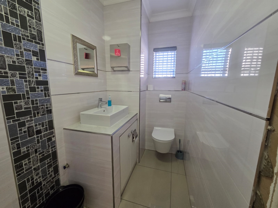 5 Bedroom Property for Sale in Merewent KwaZulu-Natal